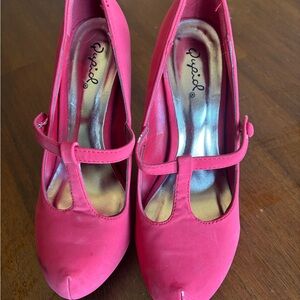 Qupid Red Heels - size 6.5